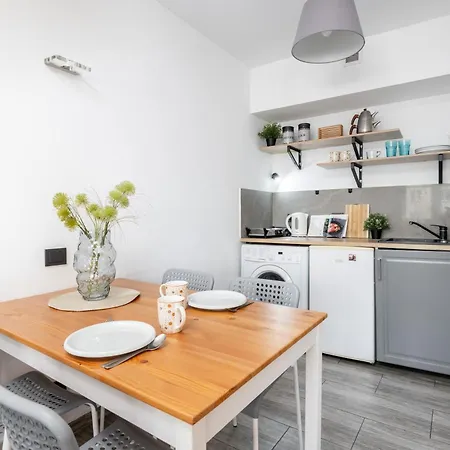 Superapart świętokrzyska 35 - Blisko Pkin I Metra Apartament Warszawa